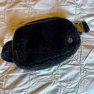 Lululemon Sherpa Everywhere Bag